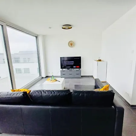 Apartment Luxury Penthouse With 2 Bedrooms, Terrace&parking In Center