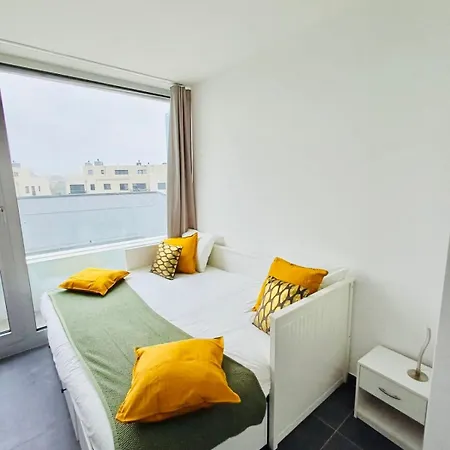 Luxury Penthouse With 2 Bedrooms, Terrace&parking In Center *