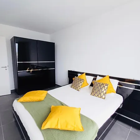 Luxury Penthouse With 2 Bedrooms, Terrace&parking In Center Hesperange